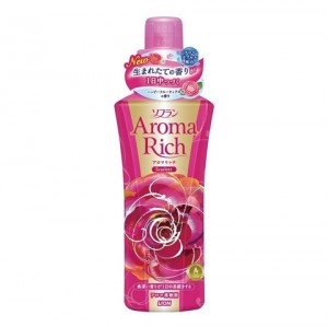 Кондиционер для белья с богатым ароматом натуральных масел LION "Soflan Aroma Rich Scarlett"